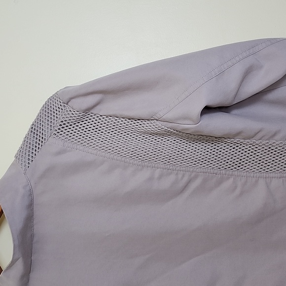 Zenergy by Chico's Men's Beige Lightweight Jacket with Mesh Insert Details - Picture 7 of 14